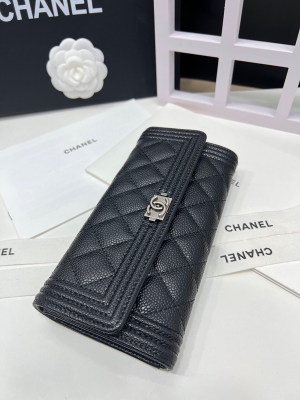 コピーシャネル激安財布背面デザイン